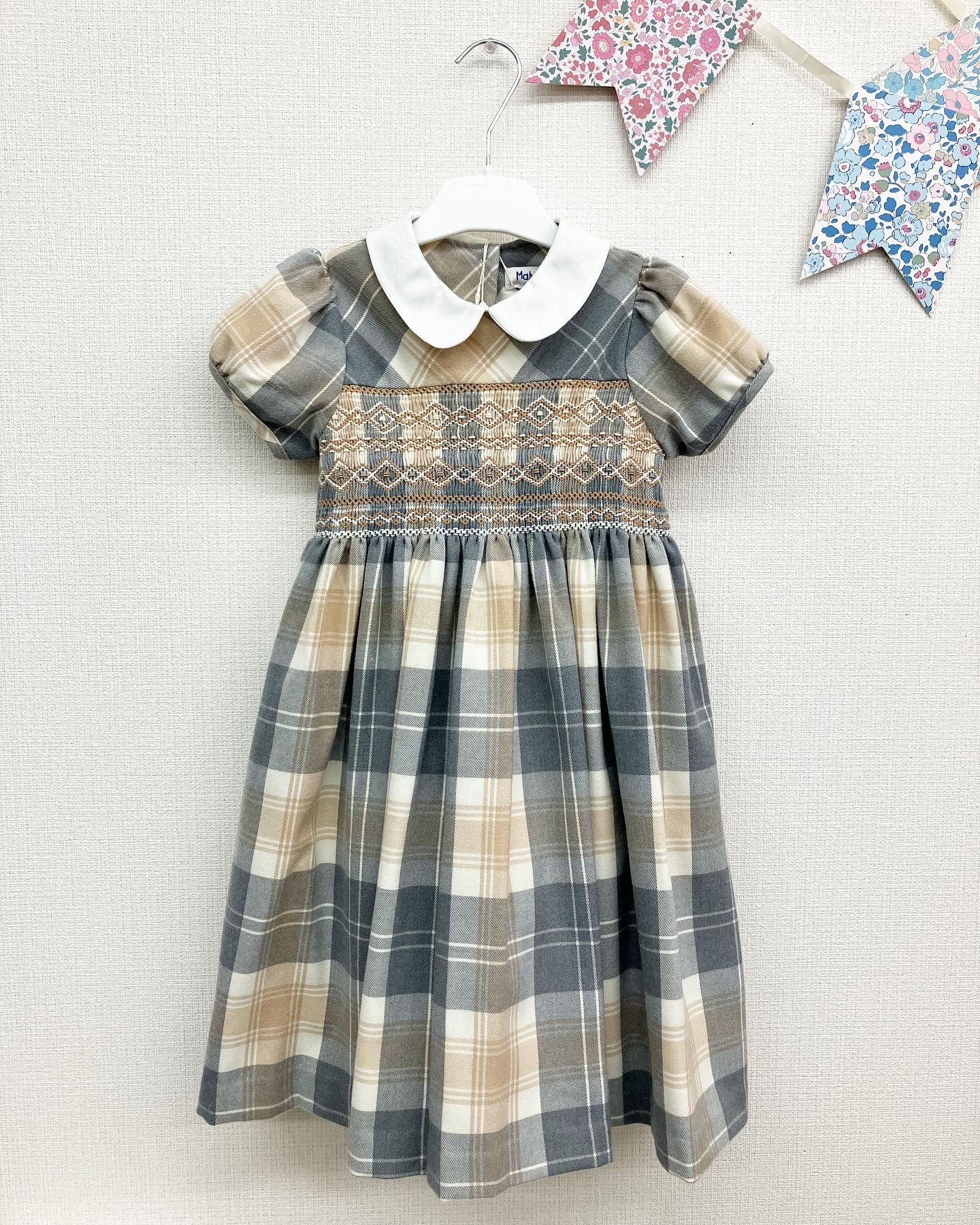 002207 秋冬SALE*スッモク刺繡・ワンピース 5才~8才